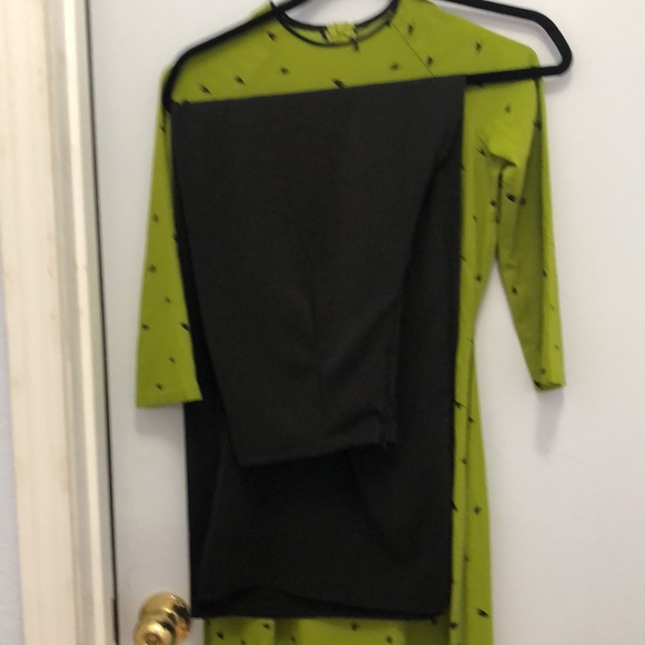 Vietnamese ao dài - Picture 3 of 3